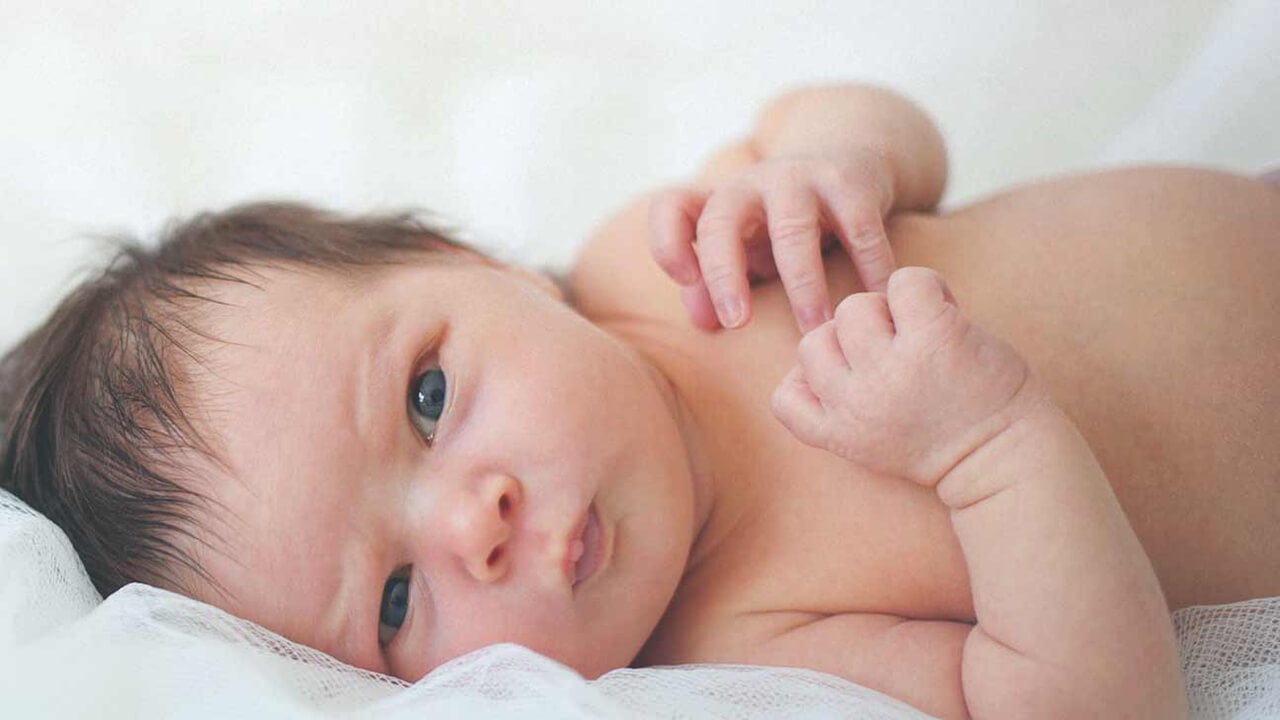 Bir bebeğin ağladığını ilk kez ne zaman görürüz?