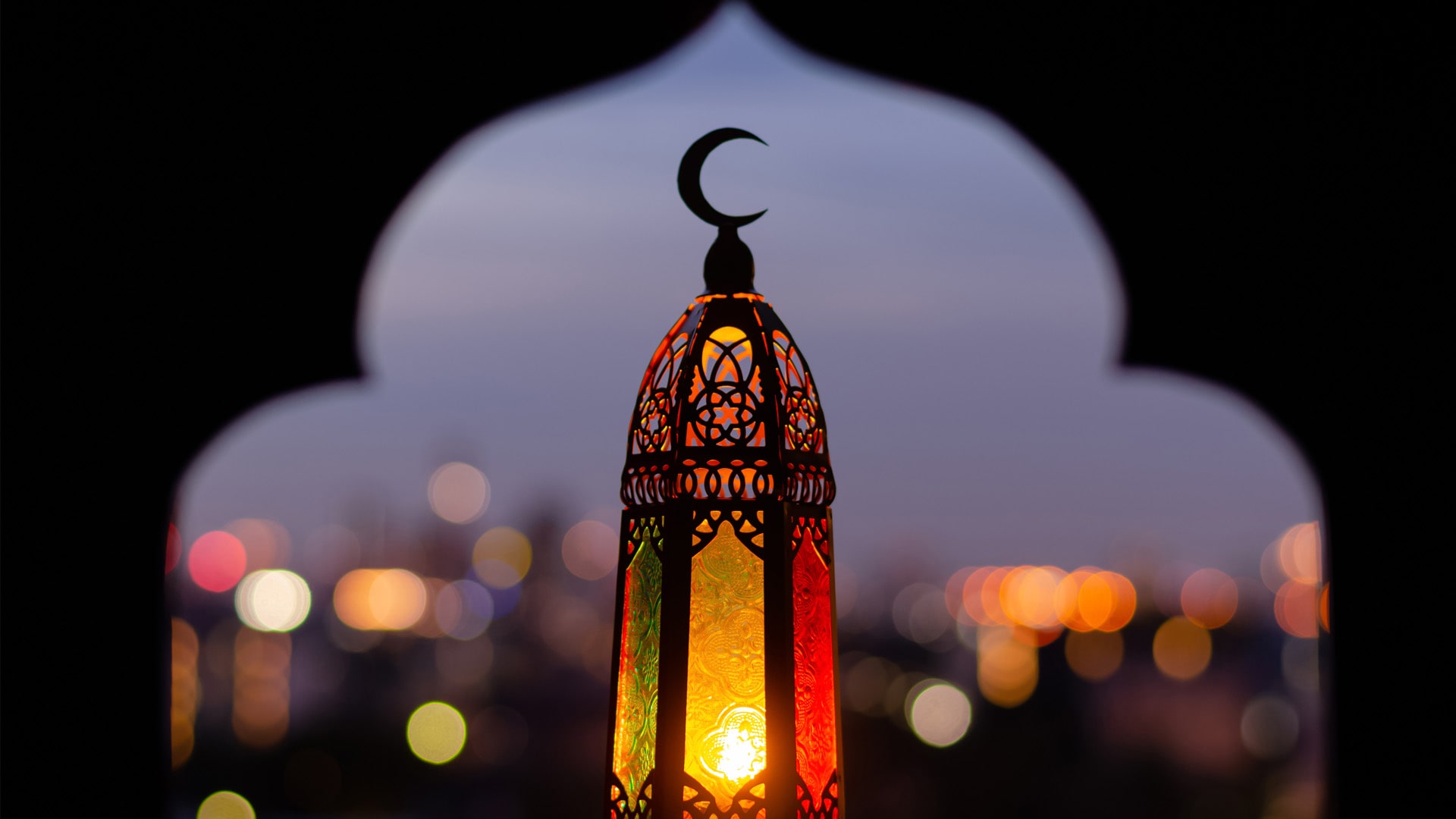 Kadir gecesi Ramazan ayının hangi gününe denk gelir?