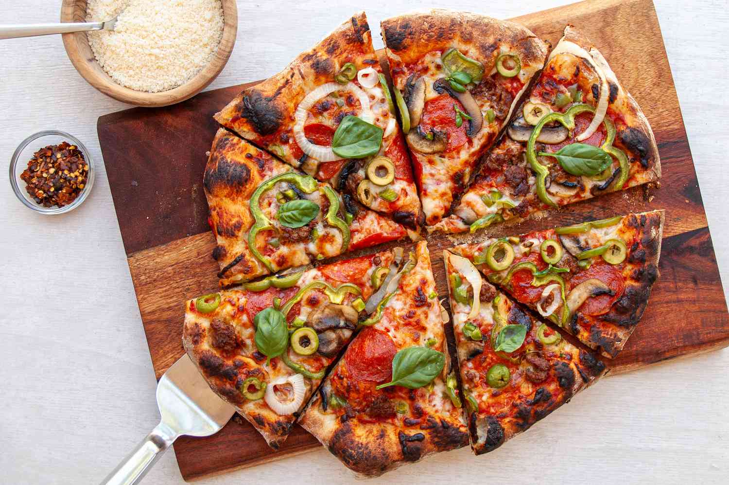 Son olarak, pizzanın üzerine ne koyarsın?