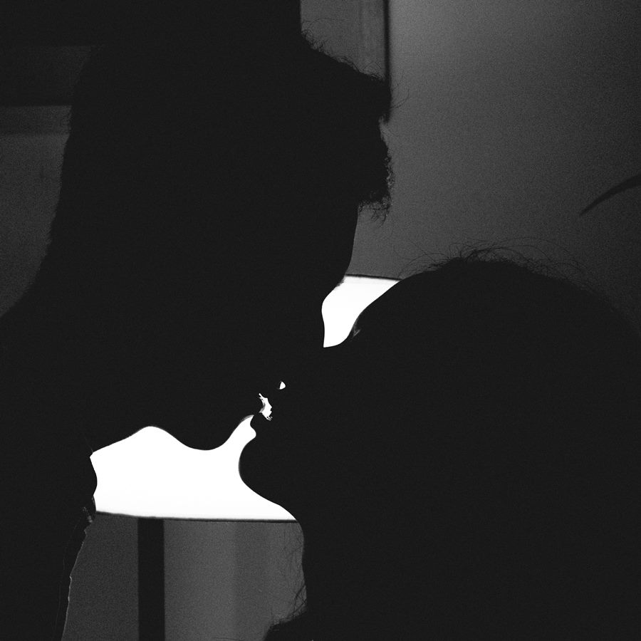 Çok Erotik Öpüşen Çift Profil Foto