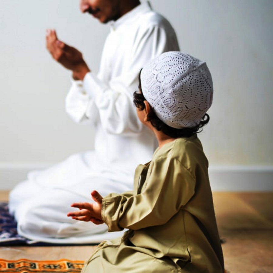 Güzel çocuk namaz profil